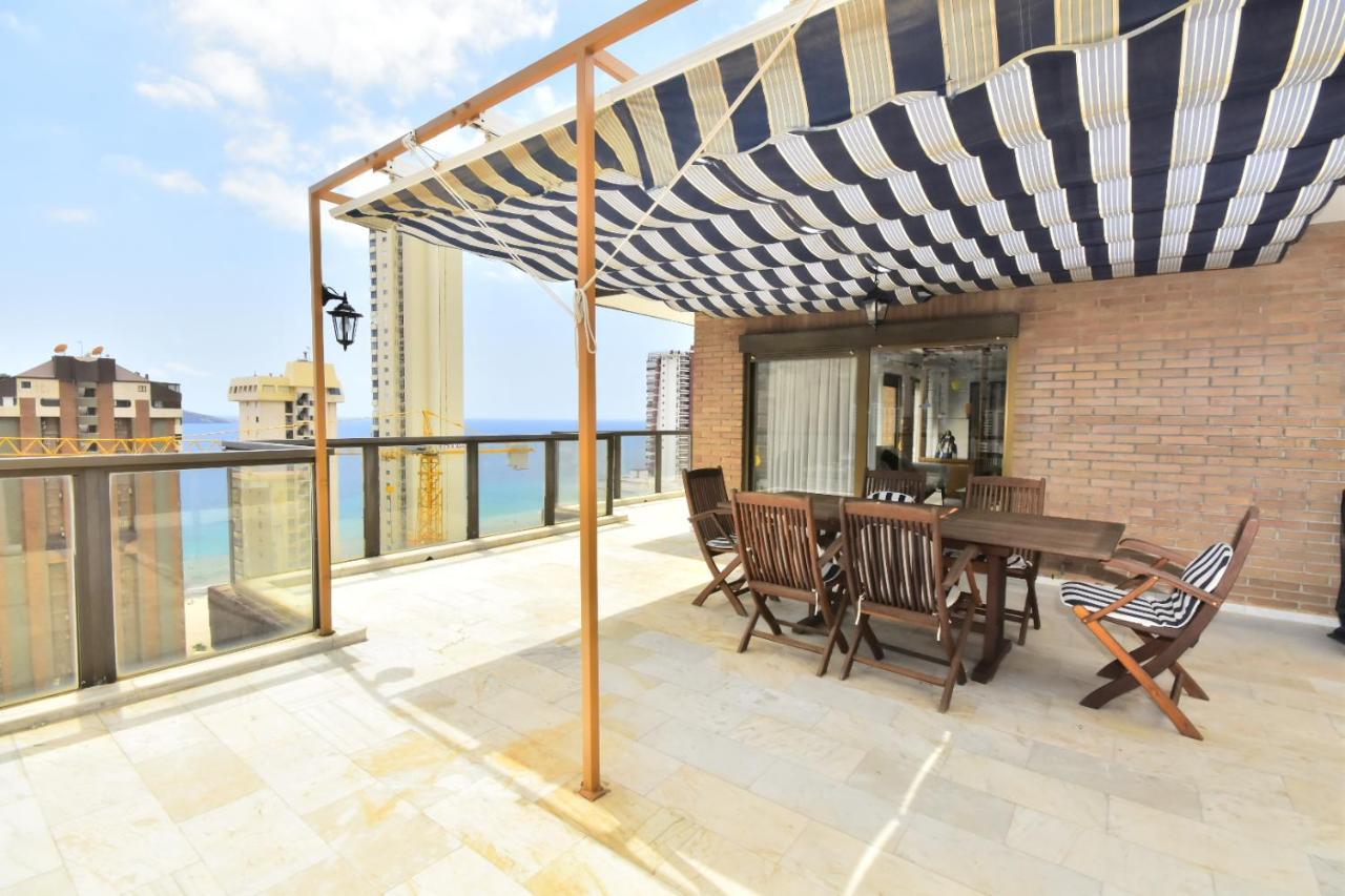 Apartamento Ático con gran terraza Benidorm Exterior foto