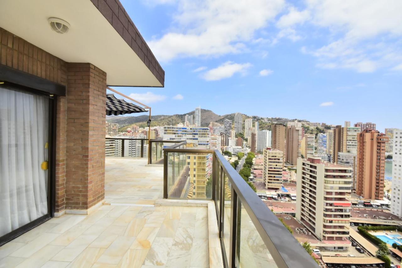 Apartamento Ático con gran terraza Benidorm Exterior foto